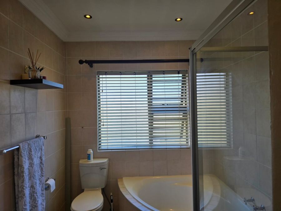 3 Bedroom Property for Sale in Beyers Park Gauteng