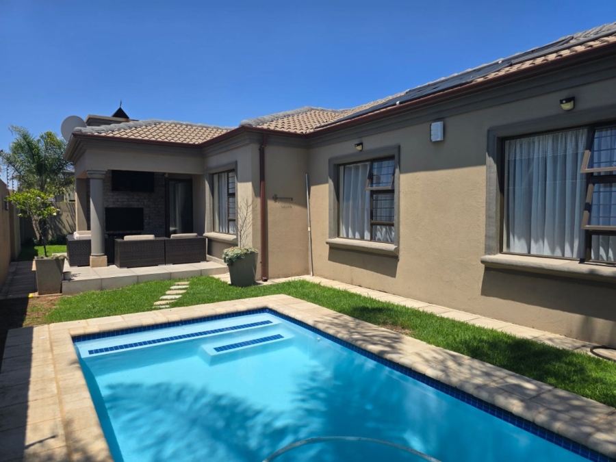 3 Bedroom Property for Sale in Beyers Park Gauteng