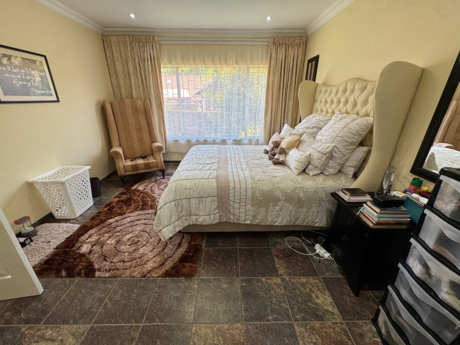 3 Bedroom Property for Sale in Birchleigh North Gauteng