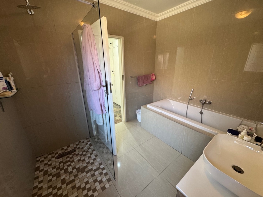 3 Bedroom Property for Sale in Birchleigh North Gauteng
