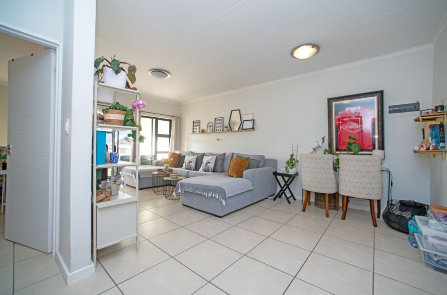 2 Bedroom Property for Sale in Greenstone Crest Gauteng