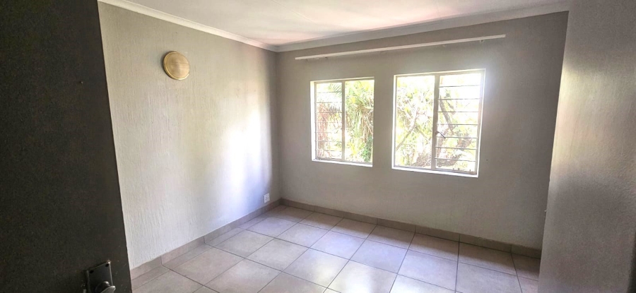 4 Bedroom Property for Sale in Constantia Park Gauteng