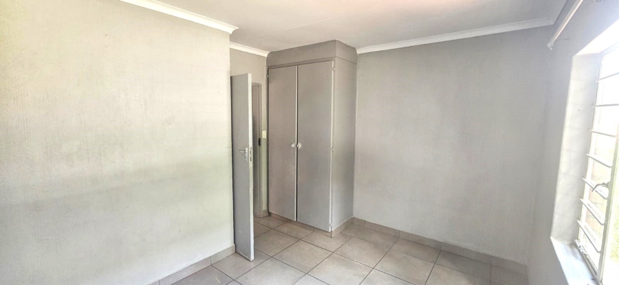 4 Bedroom Property for Sale in Constantia Park Gauteng
