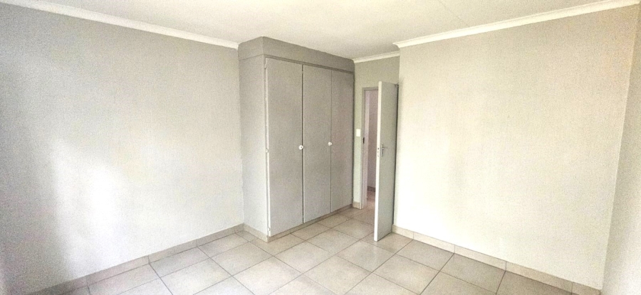 4 Bedroom Property for Sale in Constantia Park Gauteng