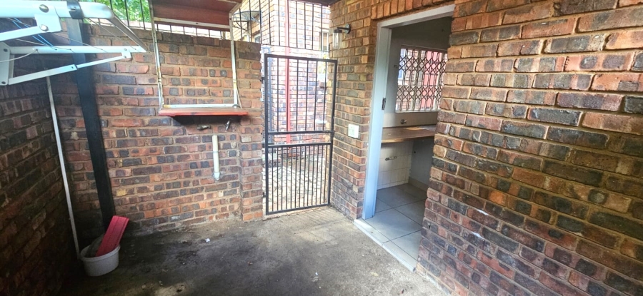 4 Bedroom Property for Sale in Constantia Park Gauteng