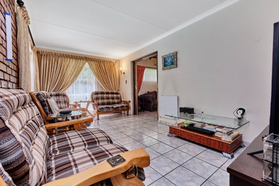 4 Bedroom Property for Sale in Weltevreden Park Gauteng