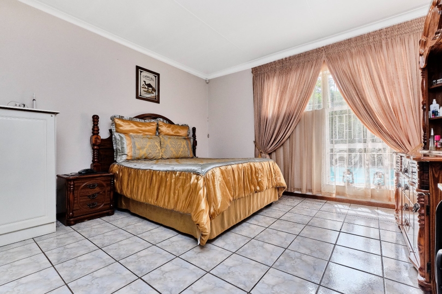 4 Bedroom Property for Sale in Weltevreden Park Gauteng