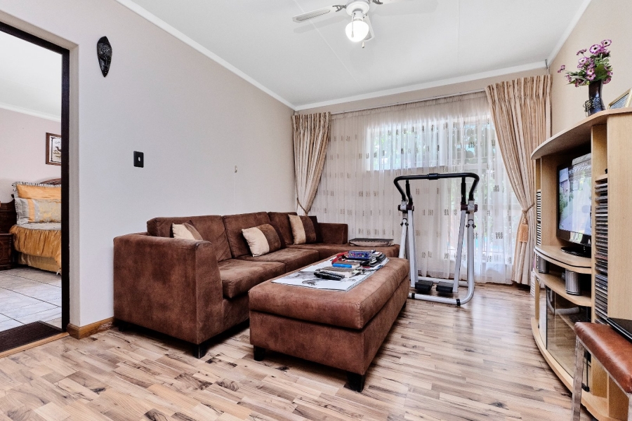 4 Bedroom Property for Sale in Weltevreden Park Gauteng