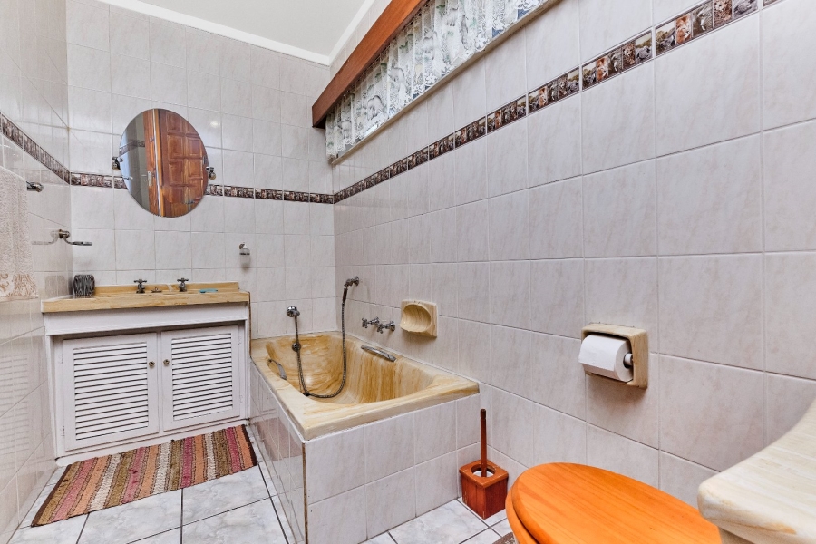 4 Bedroom Property for Sale in Weltevreden Park Gauteng