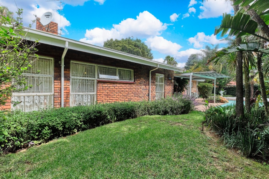 4 Bedroom Property for Sale in Weltevreden Park Gauteng