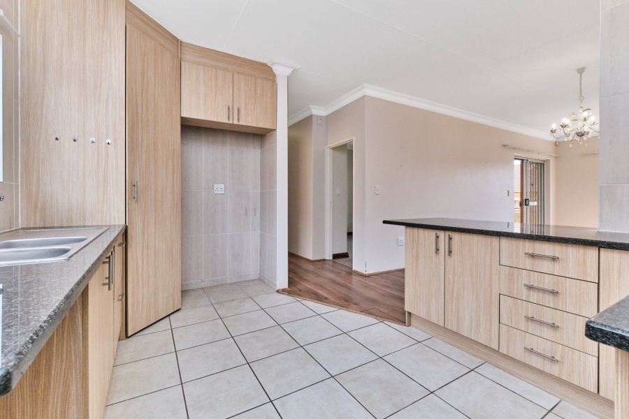 2 Bedroom Property for Sale in Amorosa Gauteng