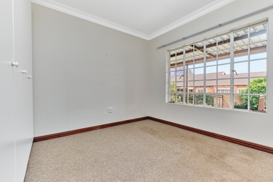 2 Bedroom Property for Sale in Amorosa Gauteng