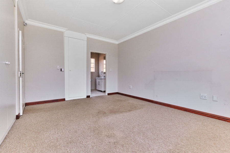 2 Bedroom Property for Sale in Amorosa Gauteng