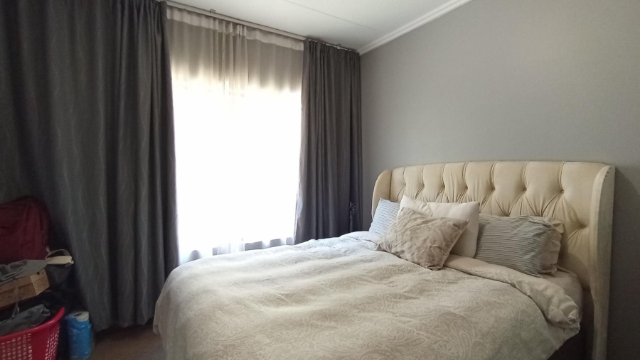 1 Bedroom Property for Sale in Beverley Gauteng