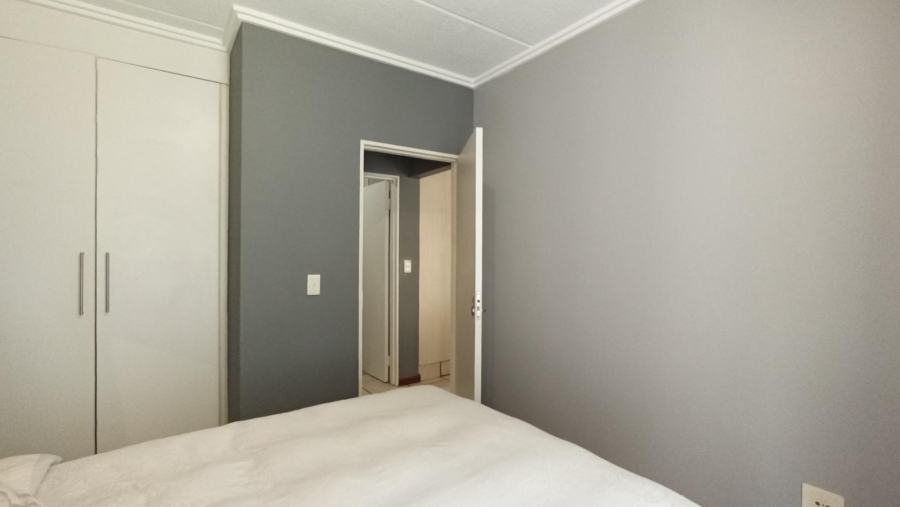 1 Bedroom Property for Sale in Beverley Gauteng