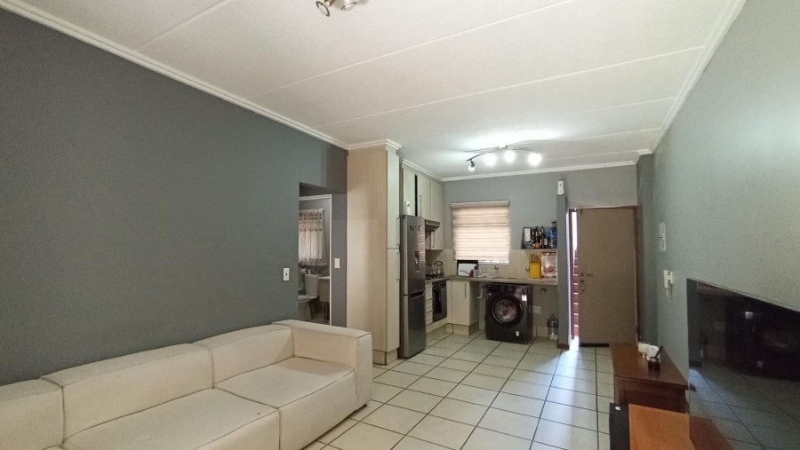 1 Bedroom Property for Sale in Beverley Gauteng