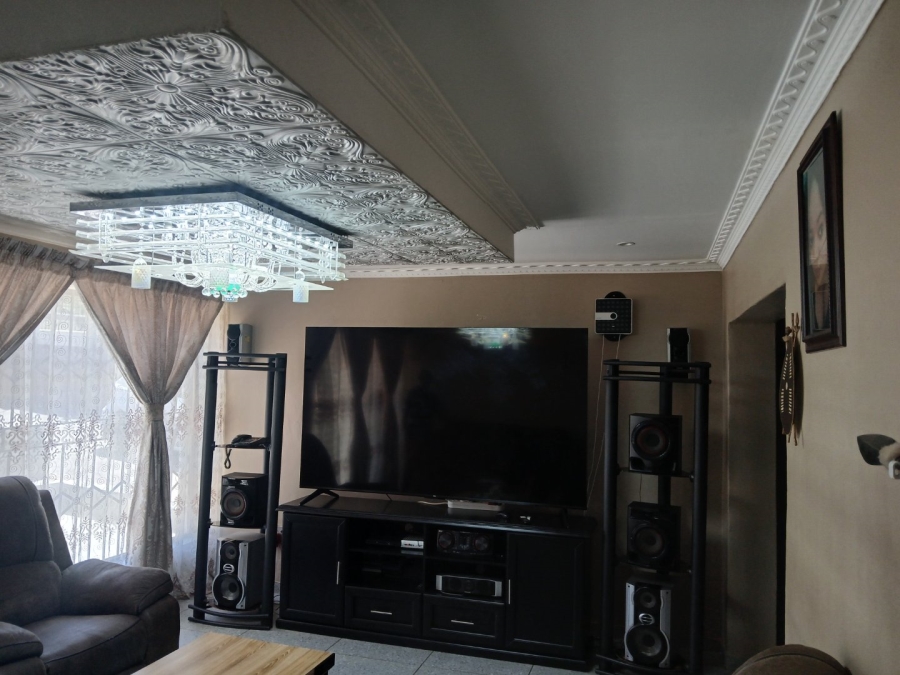  Bedroom Property for Sale in Pretoria West Gauteng