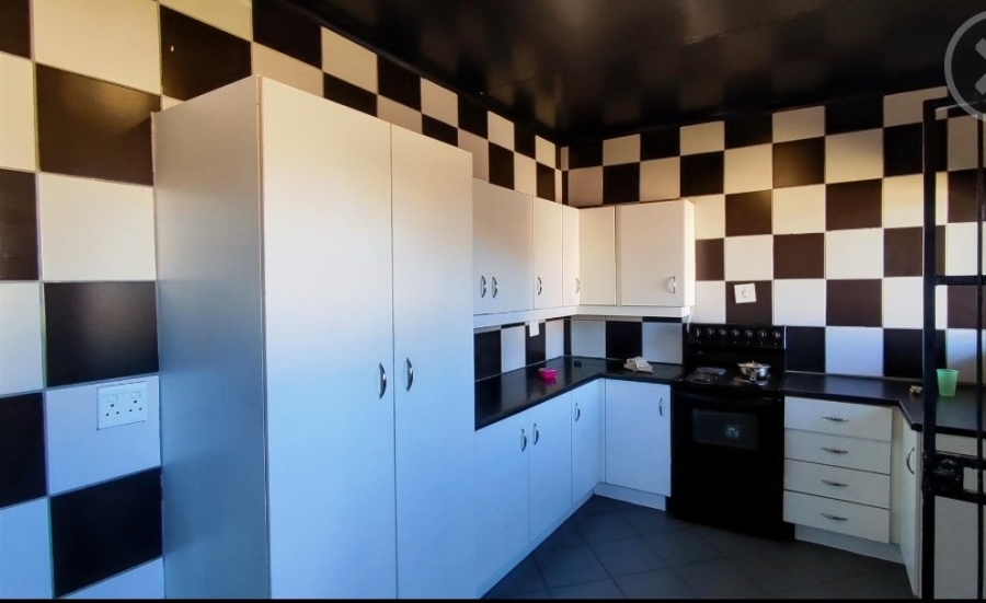 2 Bedroom Property for Sale in Vanderbijlpark Cw 6 Gauteng