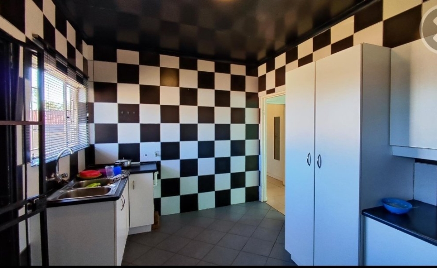 2 Bedroom Property for Sale in Vanderbijlpark Cw 6 Gauteng