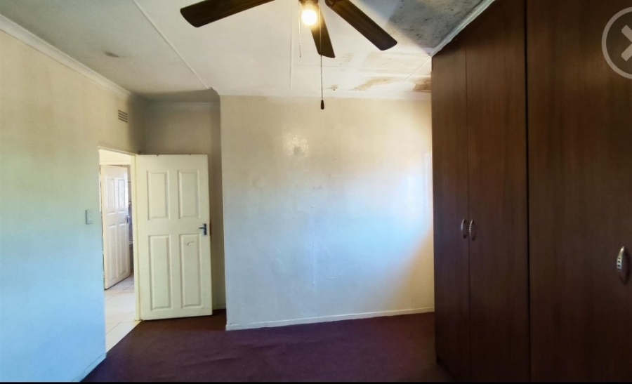 2 Bedroom Property for Sale in Vanderbijlpark Cw 6 Gauteng