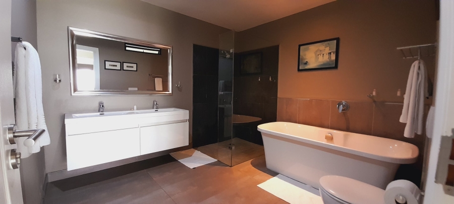 To Let 2 Bedroom Property for Rent in Sandown Gauteng