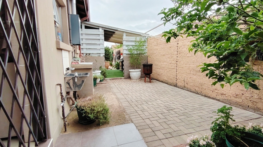 3 Bedroom Property for Sale in Risiville Gauteng