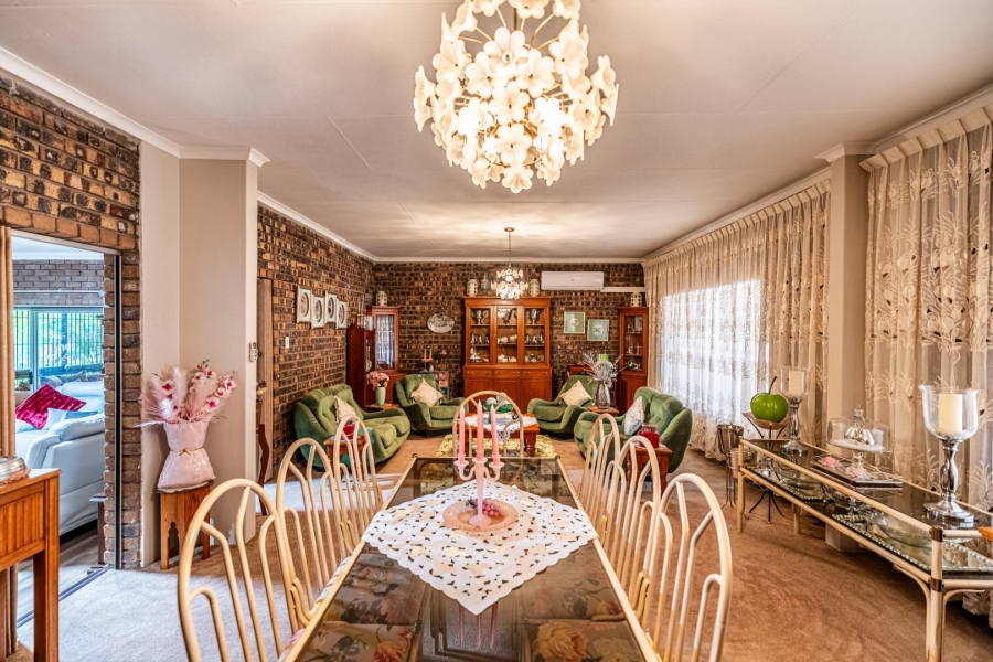 5 Bedroom Property for Sale in Agricultural Holding 475 Gauteng