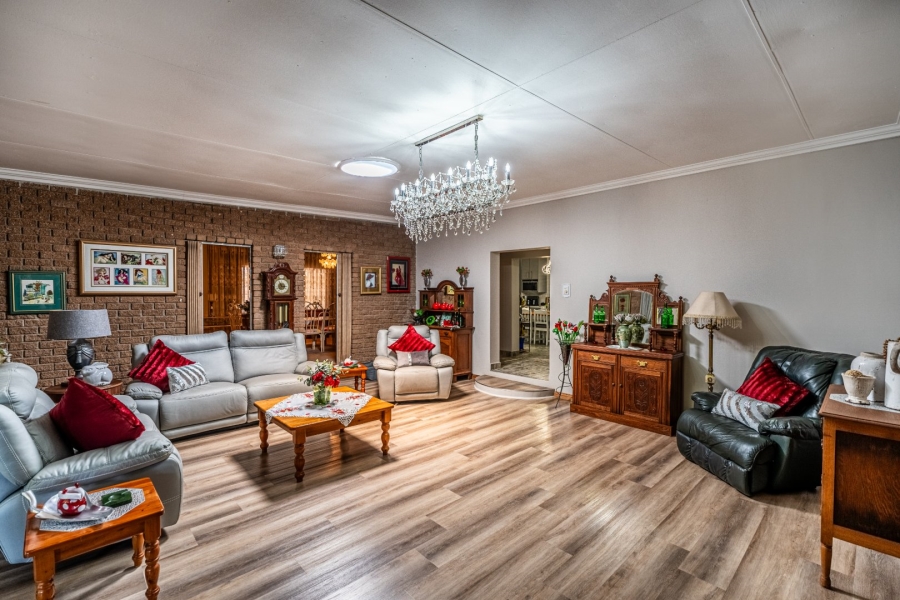 5 Bedroom Property for Sale in Agricultural Holding 475 Gauteng