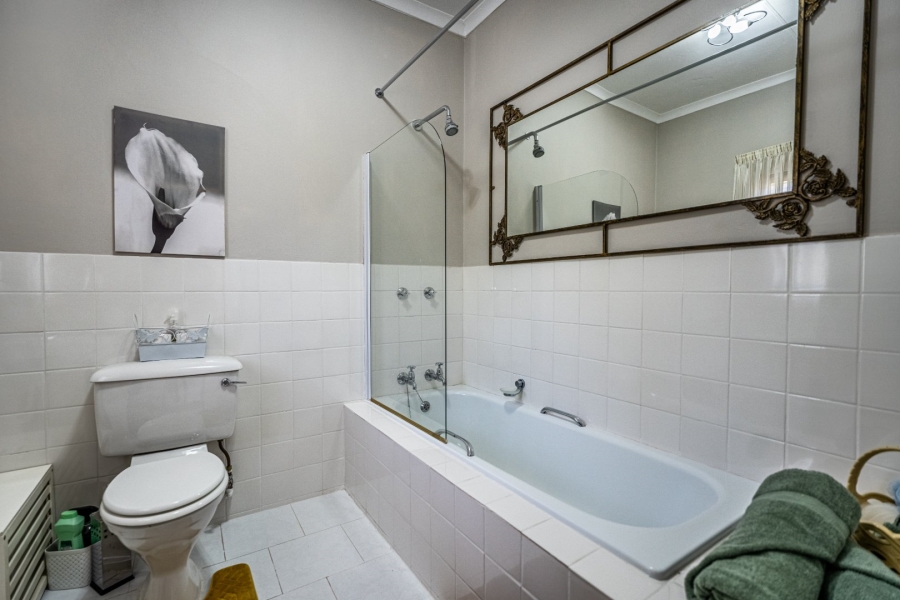 5 Bedroom Property for Sale in Agricultural Holding 475 Gauteng