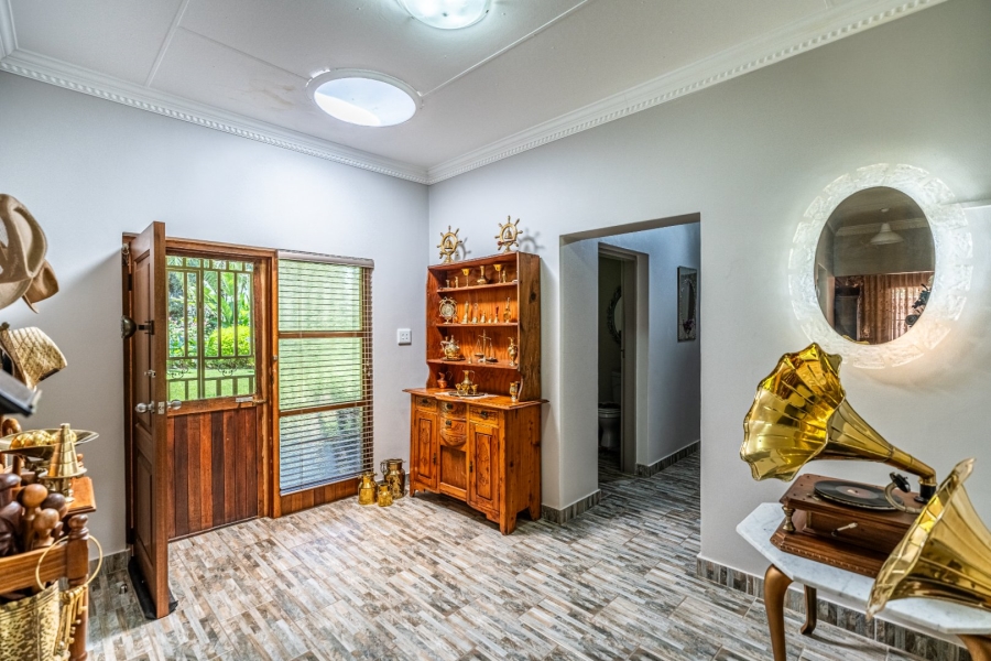 5 Bedroom Property for Sale in Agricultural Holding 475 Gauteng