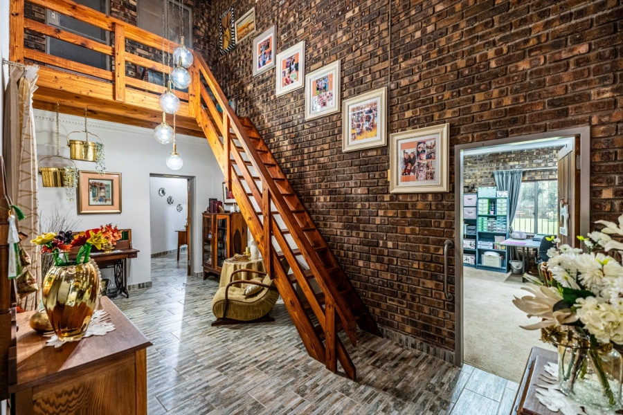 5 Bedroom Property for Sale in Agricultural Holding 475 Gauteng