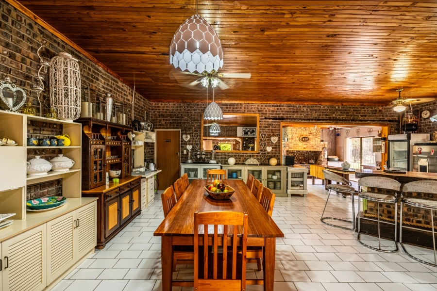 5 Bedroom Property for Sale in Agricultural Holding 475 Gauteng