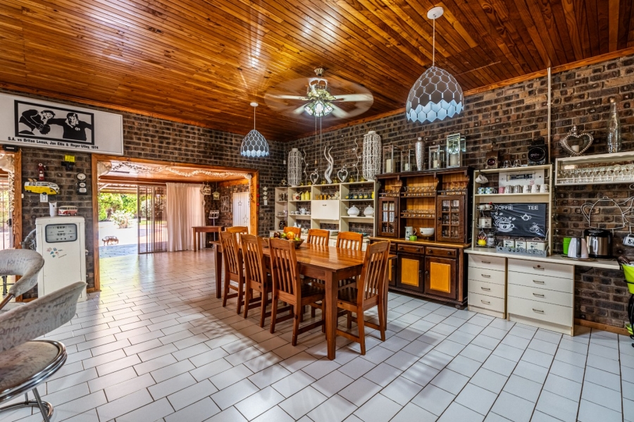 5 Bedroom Property for Sale in Agricultural Holding 475 Gauteng