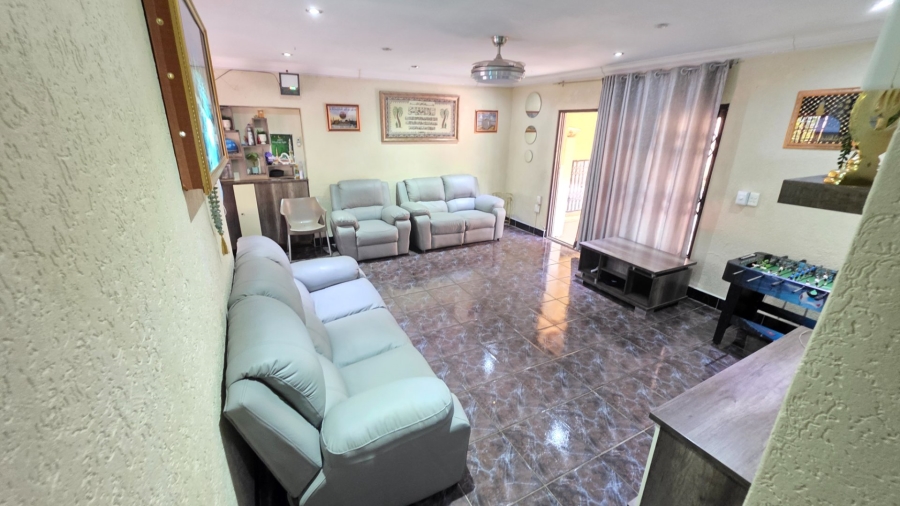 5 Bedroom Property for Sale in Erasmia Gauteng