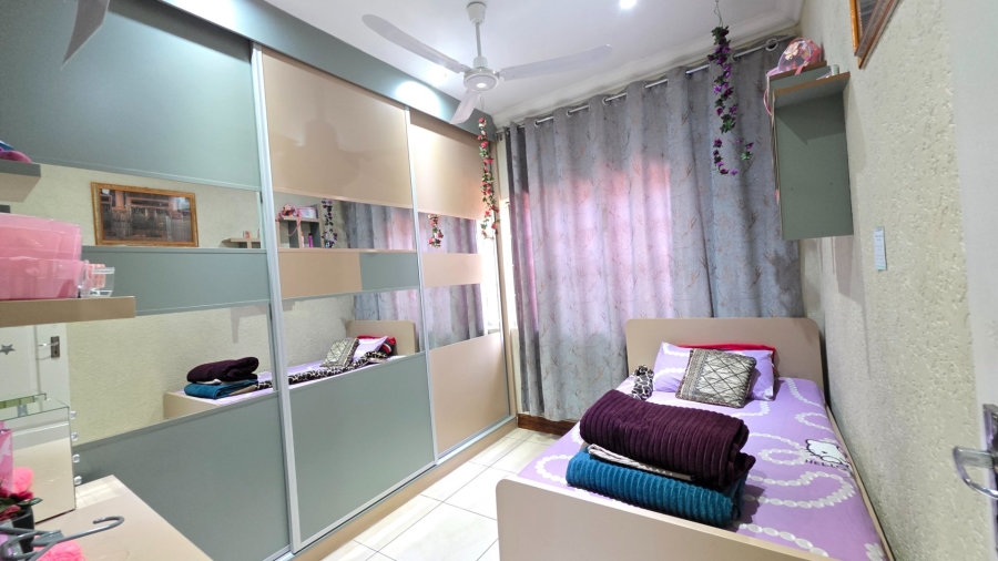 5 Bedroom Property for Sale in Erasmia Gauteng