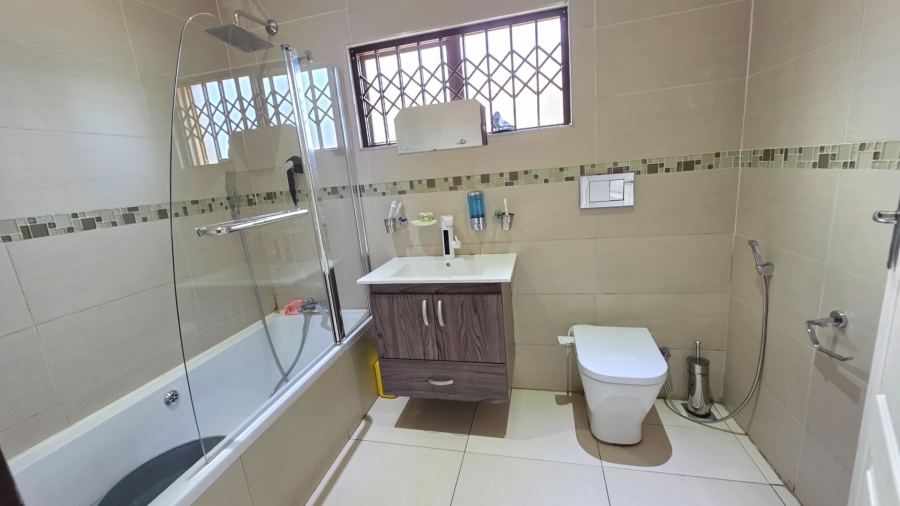 5 Bedroom Property for Sale in Erasmia Gauteng