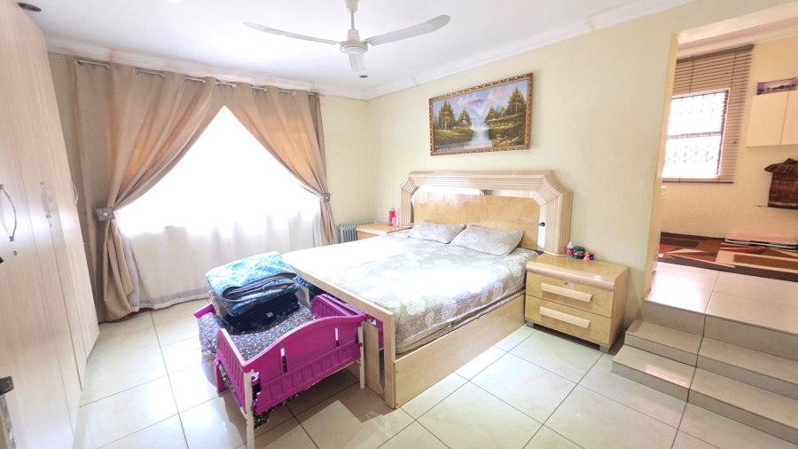 5 Bedroom Property for Sale in Erasmia Gauteng