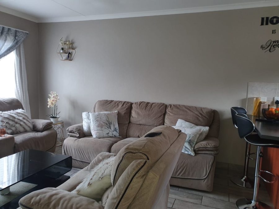 2 Bedroom Property for Sale in Amandasig Gauteng