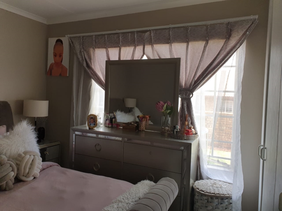 2 Bedroom Property for Sale in Amandasig Gauteng