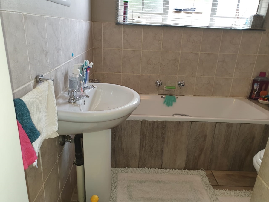 2 Bedroom Property for Sale in Amandasig Gauteng