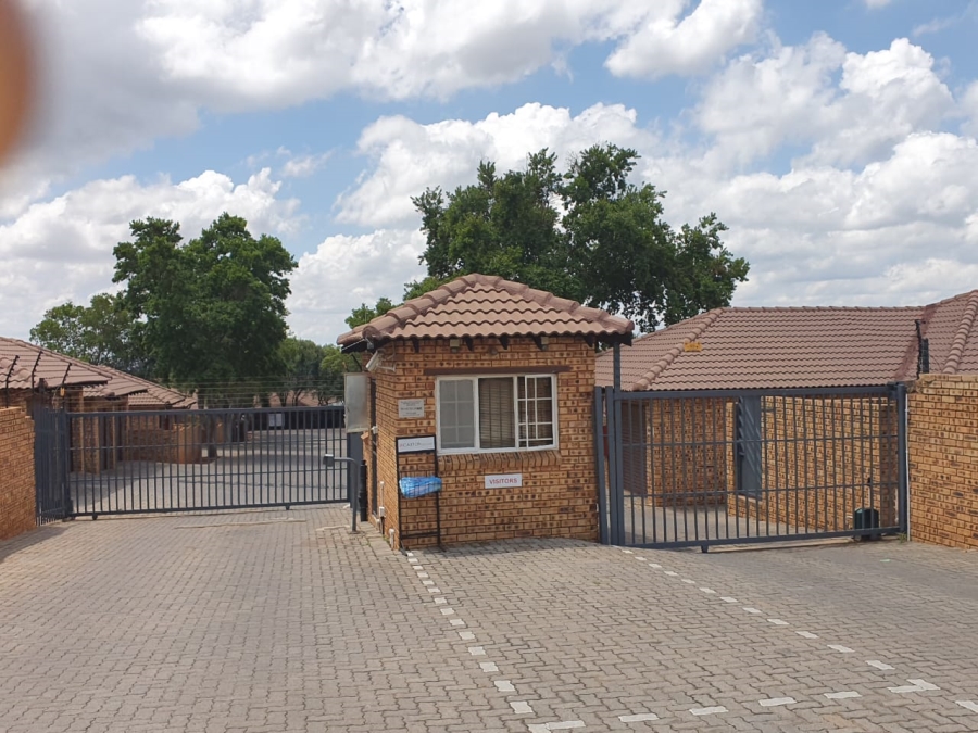 2 Bedroom Property for Sale in Amandasig Gauteng