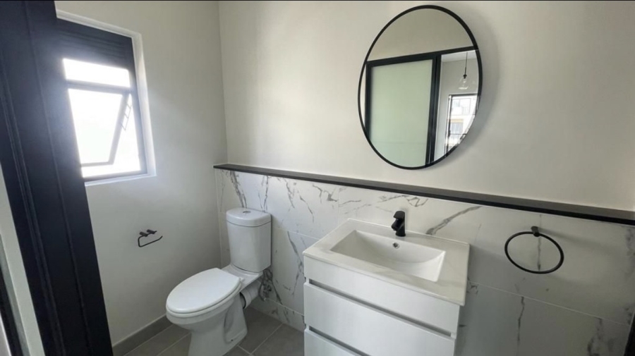 To Let 2 Bedroom Property for Rent in Waterfall Gauteng