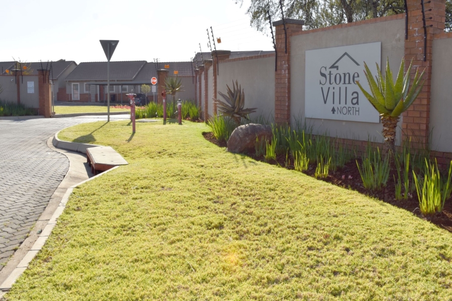 To Let 3 Bedroom Property for Rent in Stone Ridge Gauteng