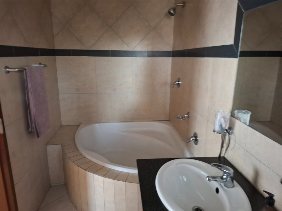 2 Bedroom Property for Sale in Eastleigh Ridge Gauteng