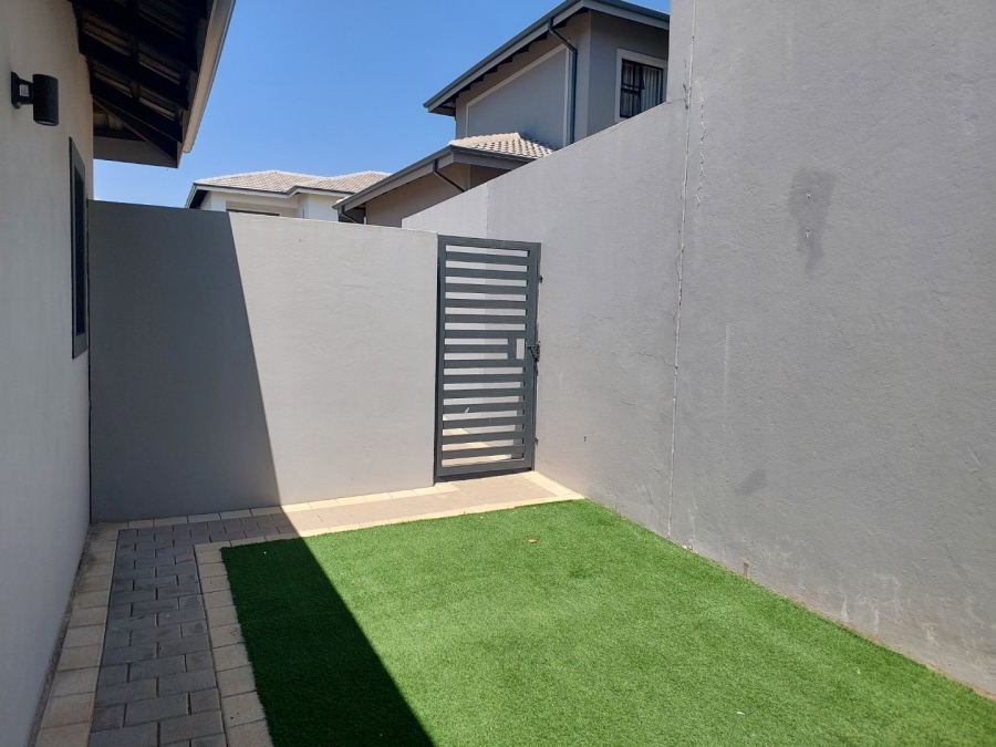 3 Bedroom Property for Sale in Olivedale Gauteng