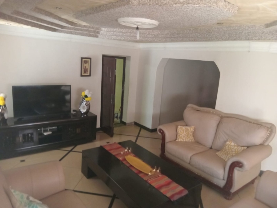 6 Bedroom Property for Sale in Soshanguve M Gauteng