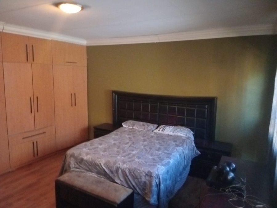 6 Bedroom Property for Sale in Soshanguve M Gauteng