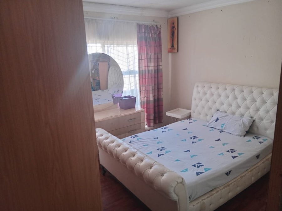 6 Bedroom Property for Sale in Soshanguve M Gauteng