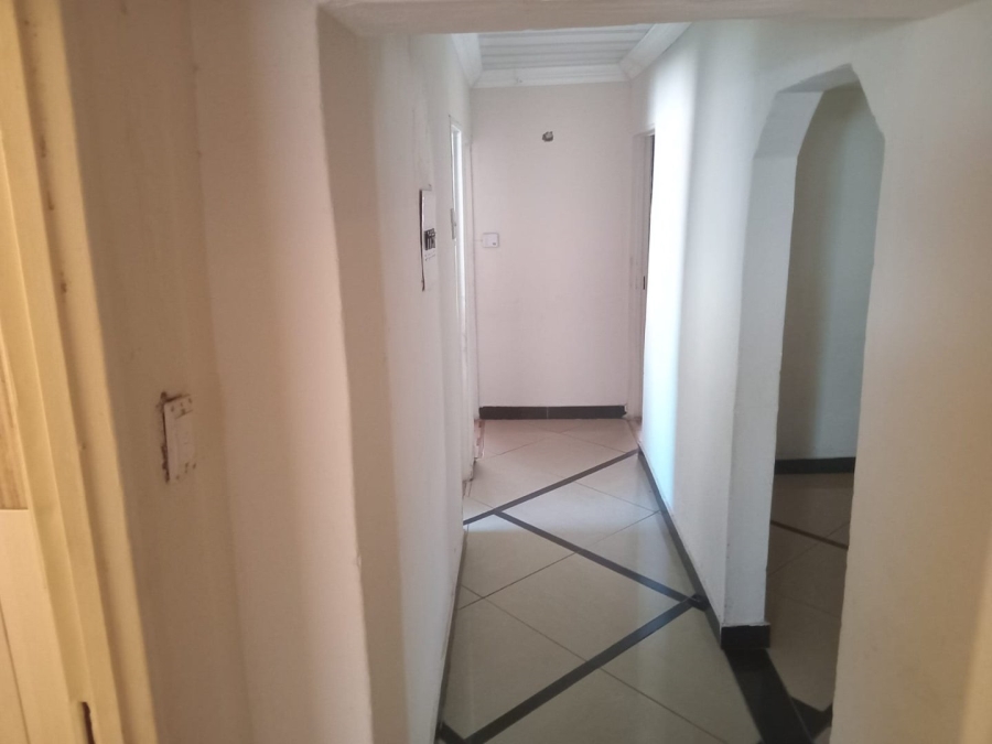 6 Bedroom Property for Sale in Soshanguve M Gauteng