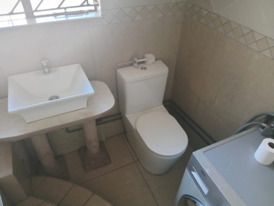 6 Bedroom Property for Sale in Soshanguve M Gauteng